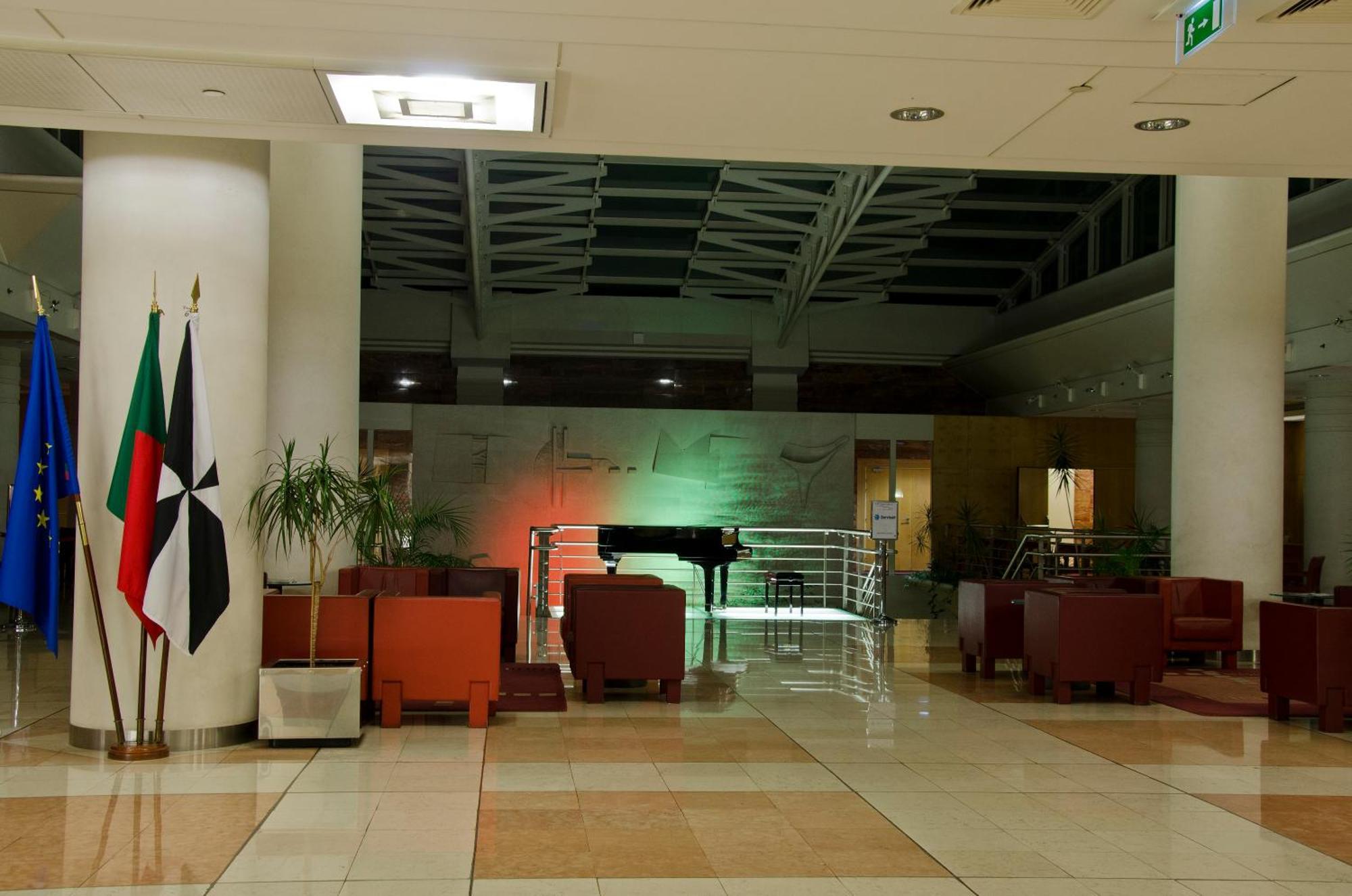 VIP Executive Entrecampos - Hotel&Conference Lisboa Exterior foto