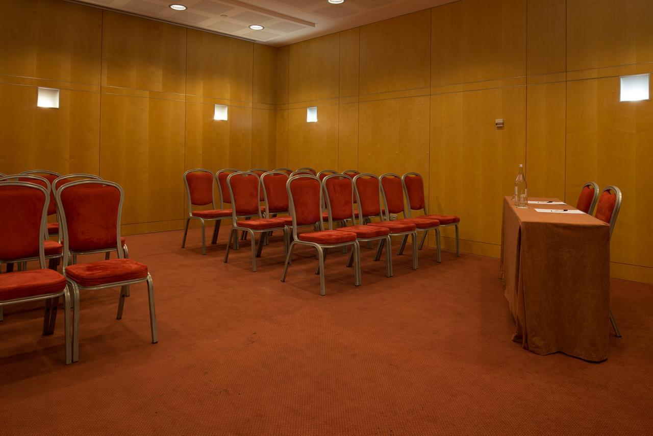 VIP Executive Entrecampos - Hotel&Conference Lisboa Exterior foto